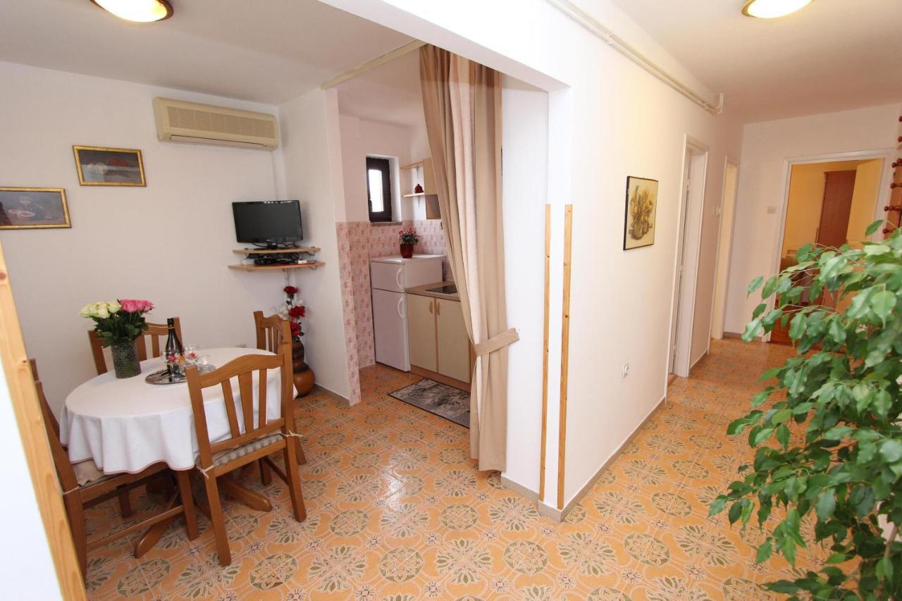 Apartments San Francesco โรวีน ภายนอก รูปภาพ